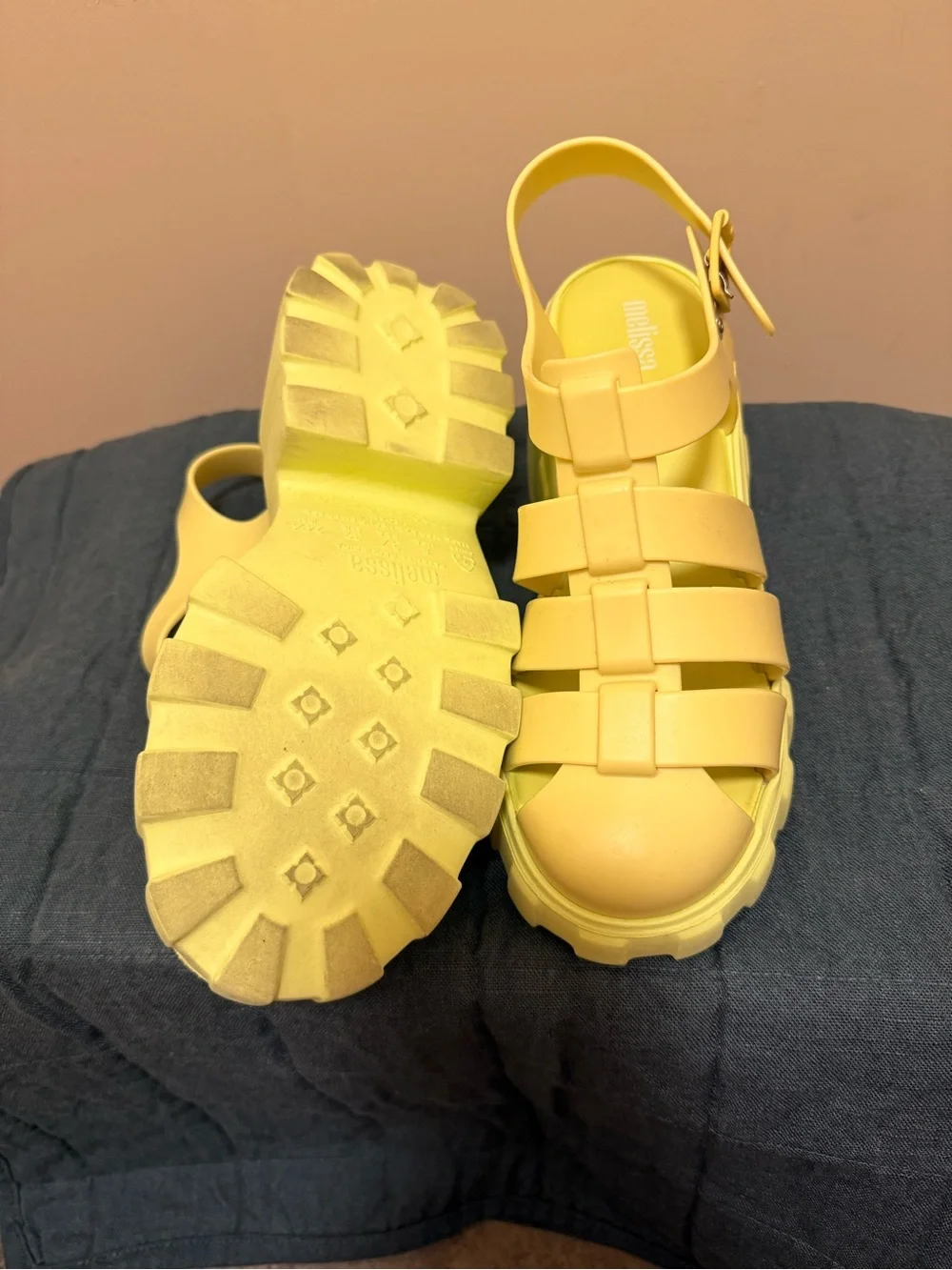 Women’s size 8 Yellow Chunky Sandals